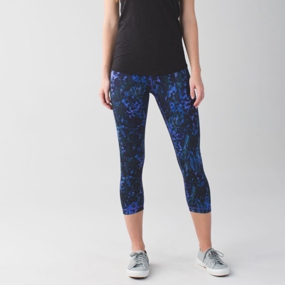 Lululemon Wunder Under Crop Leggings Purple Black Floral Iris Flower Multi - Picture 1 of 16